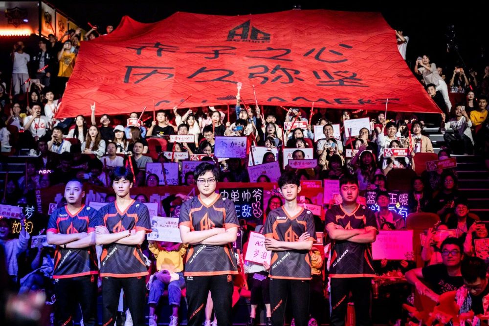 记者：中超收官战赛后，西海岸将为邵佳一举办告别仪式
